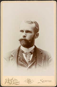 Portrett av fotograf Anders Beer Wilse (1865-1949), 1892 (Nasjonalbiblioteket)